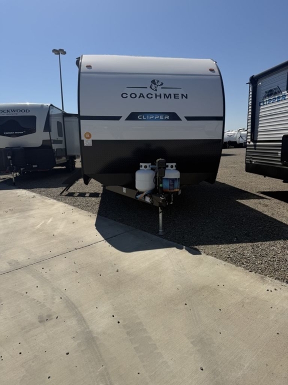 2027 Coachmen Clipper 6K Series 262DBS in los banos