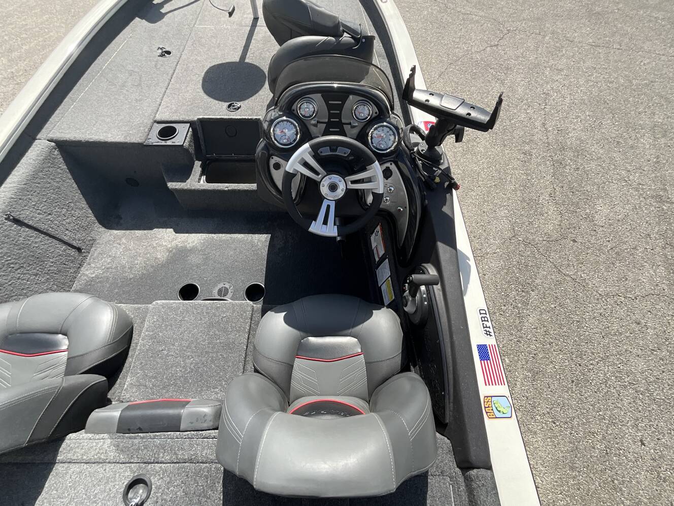 A photo of this 2023 Tracker Pro Team