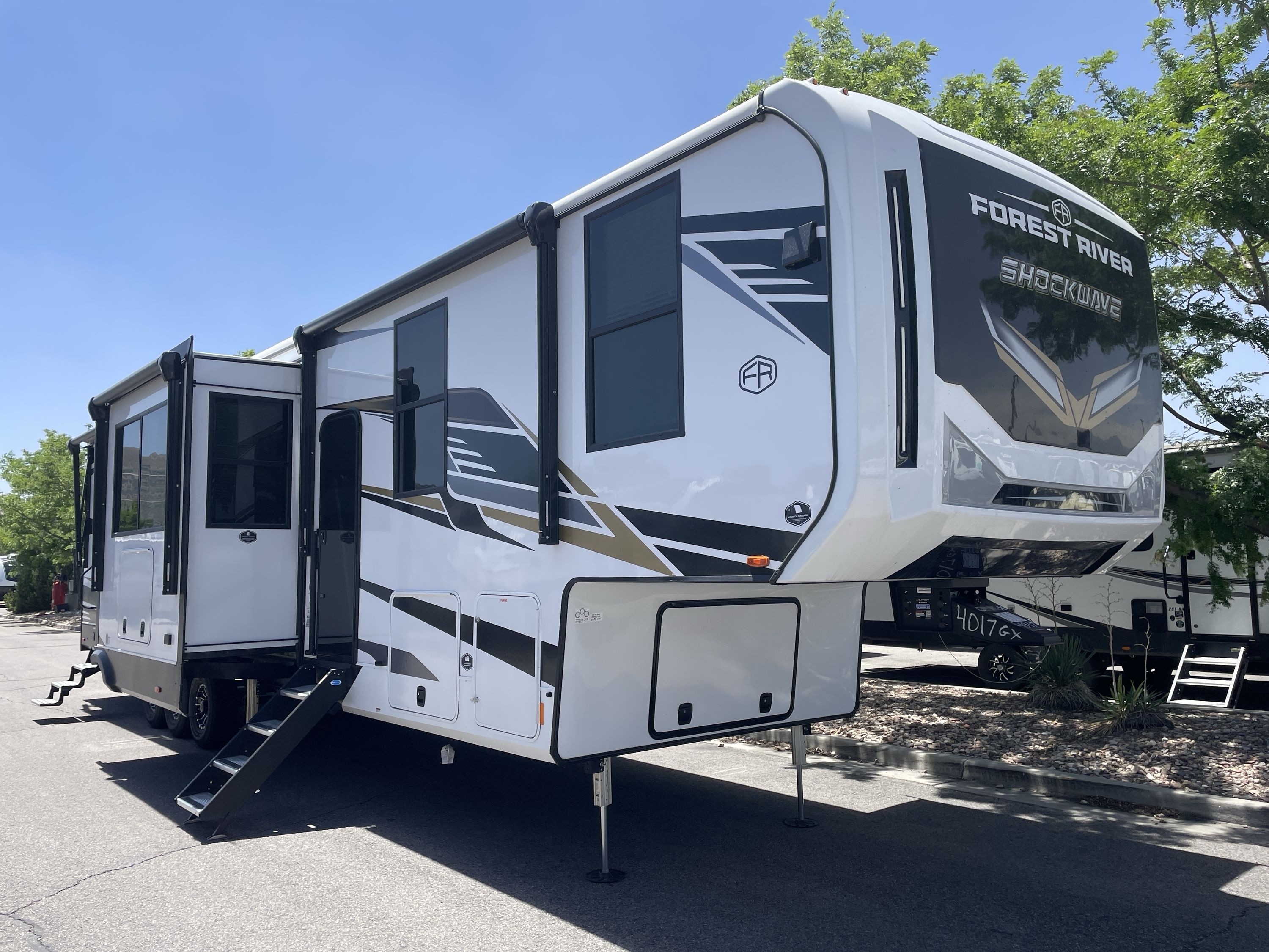2027 Forest River SHOCKWAVE 4017GX in draper UT