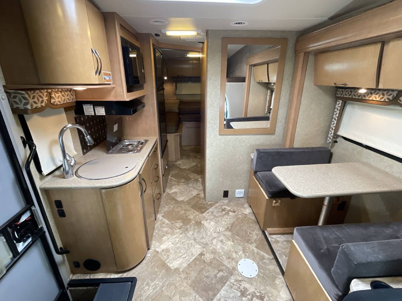A photo of this 2015 Thor FOUR WINDS SIESTA 24ST