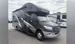 2022 Thor TIBURON 24FB RV