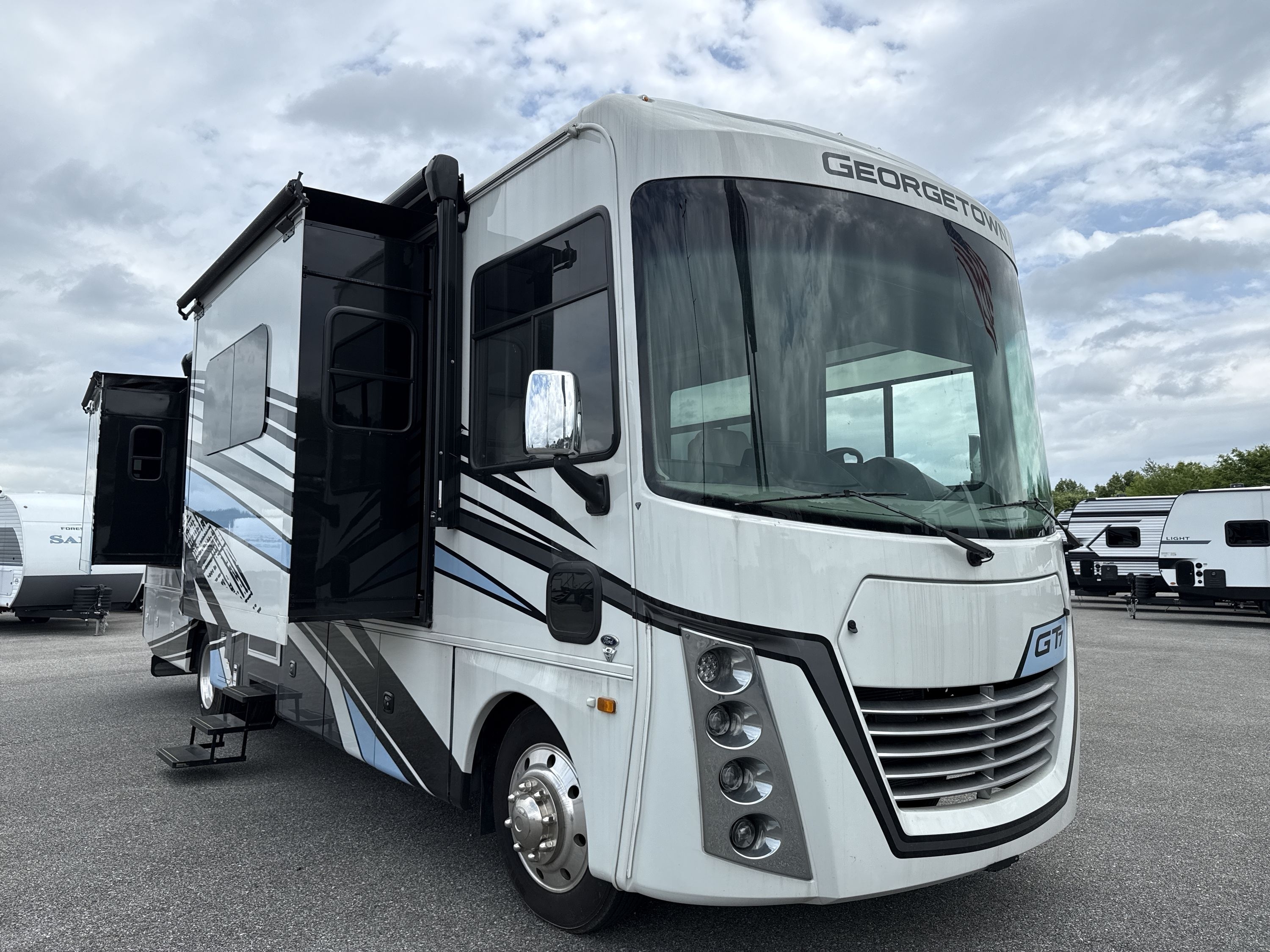 2023 Forest River GEORGETOWN 7 SERIES 32J RV