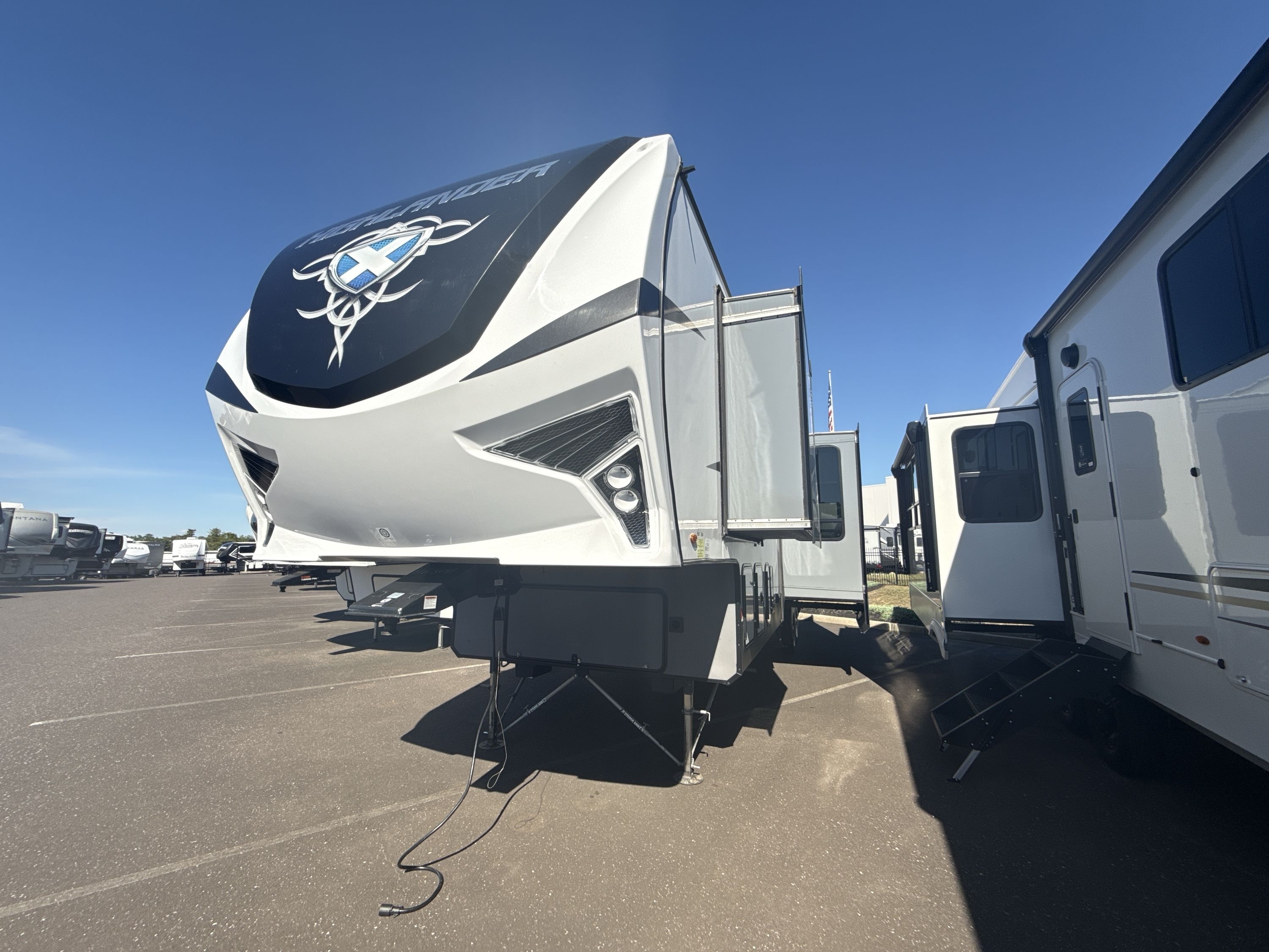 2019 Highland Ridge HIGHLANDER 327G Fifth Wheel Toy Hauler RV