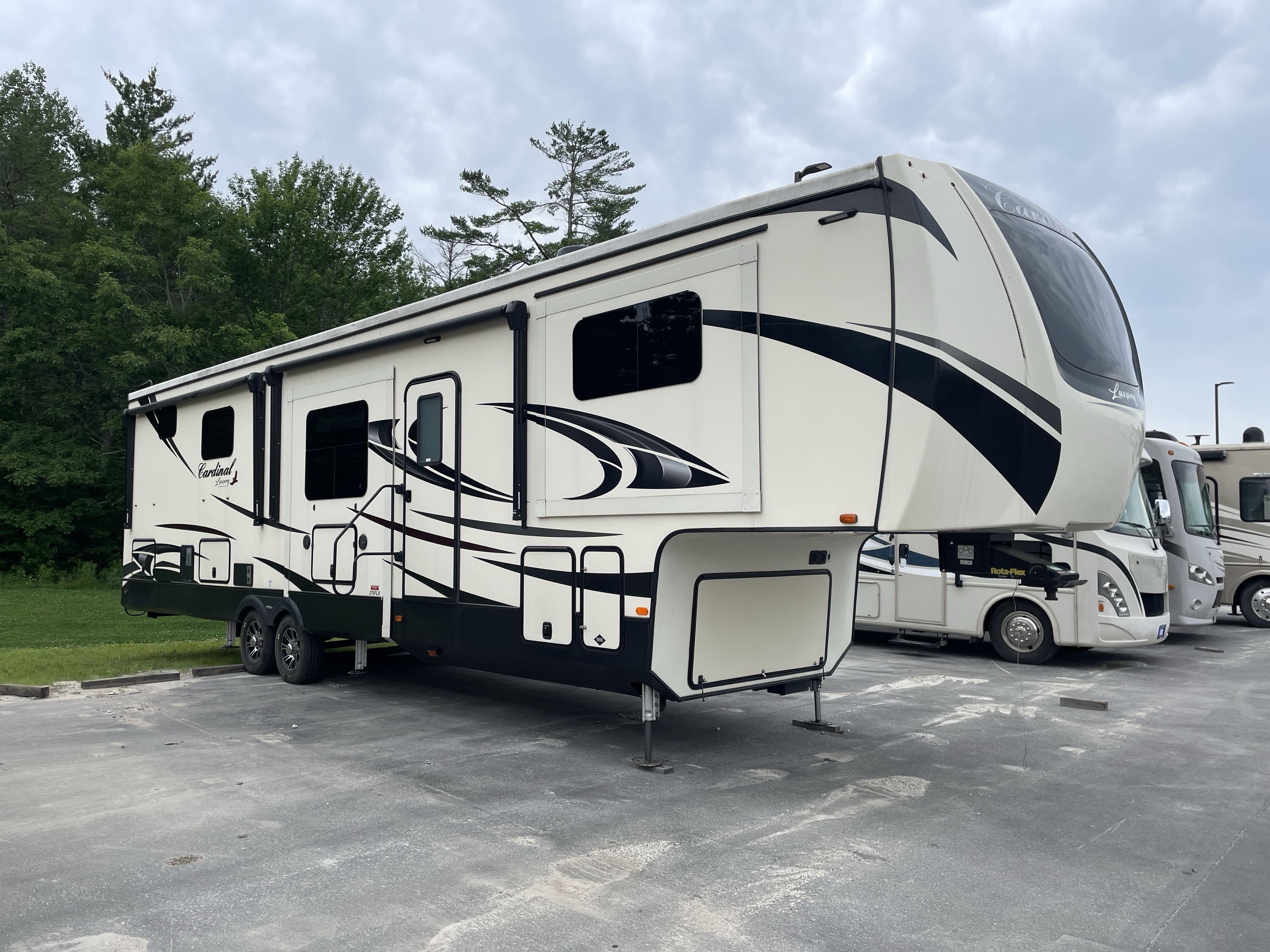 2020 Forest River CARDINAL LUXURY 370FLX in windham ME