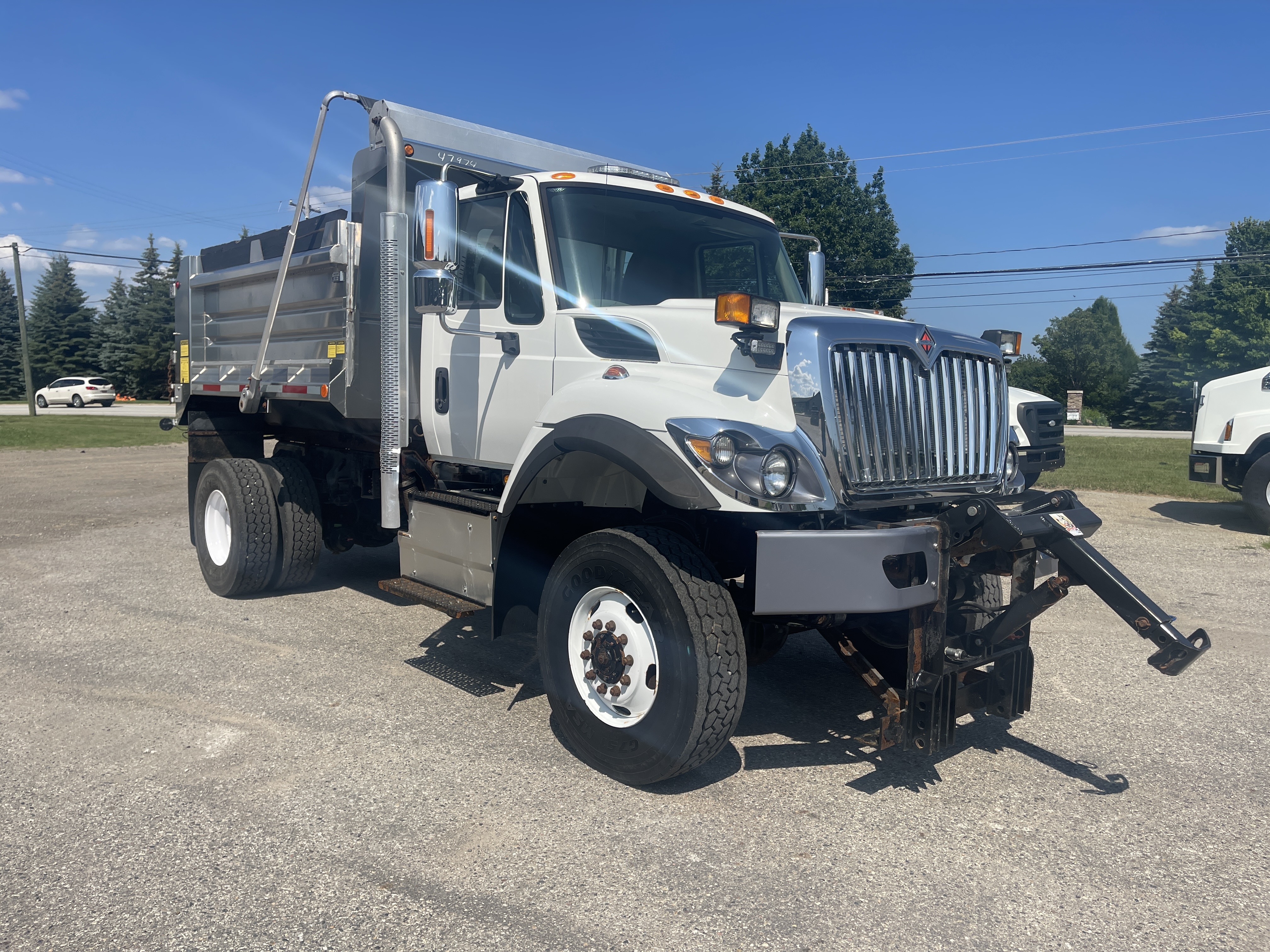 2016 INTERNATIONAL 7000 in Grand Rapids, MI