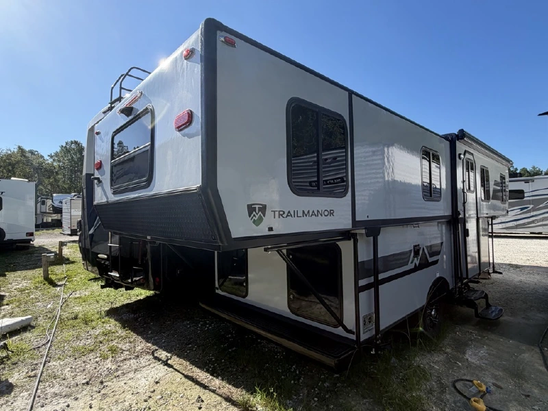 2027 TRAILMANOR 2720 SERIES QB