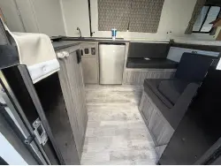 2027 TRAILMANOR 2720 SERIES QB