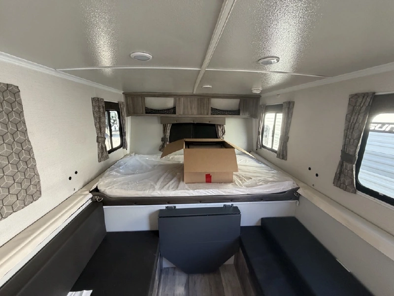 2027 TRAILMANOR 2720 SERIES QB