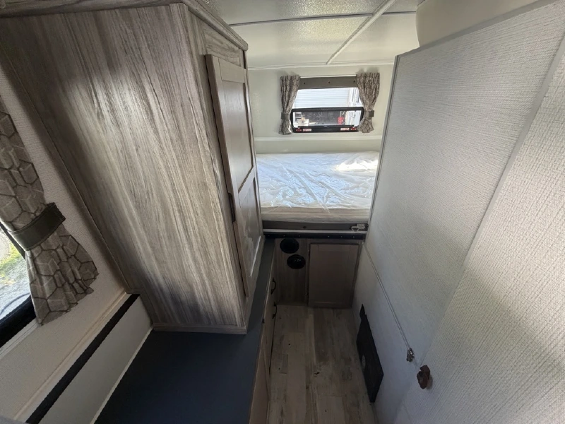 2027 TRAILMANOR 2720 SERIES QB