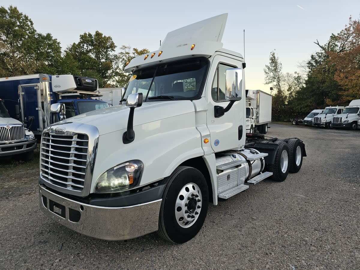 2019 FREIGHTLINER CASCADIA 125 in Bensalem, PA
