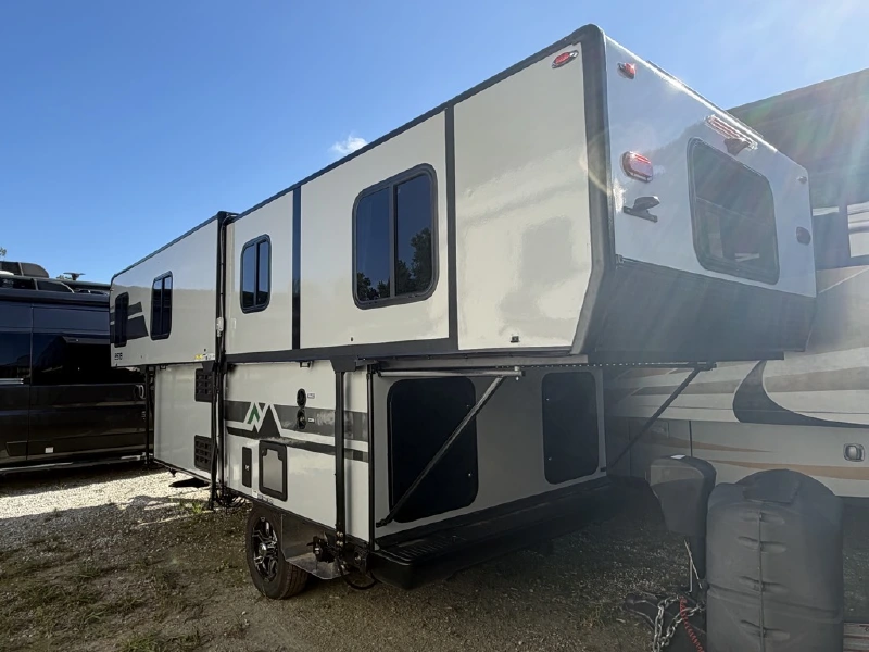 2027 TRAILMANOR 2518 KB
