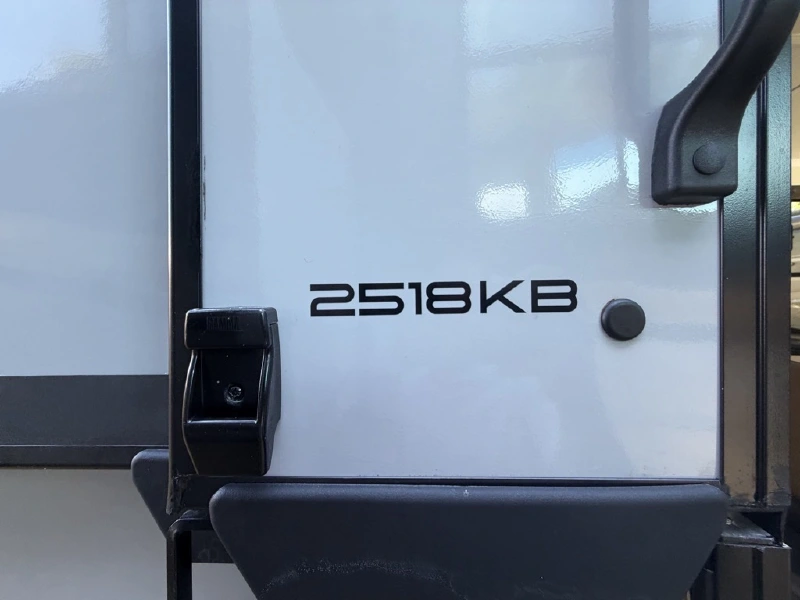 2027 TRAILMANOR 2518 KB