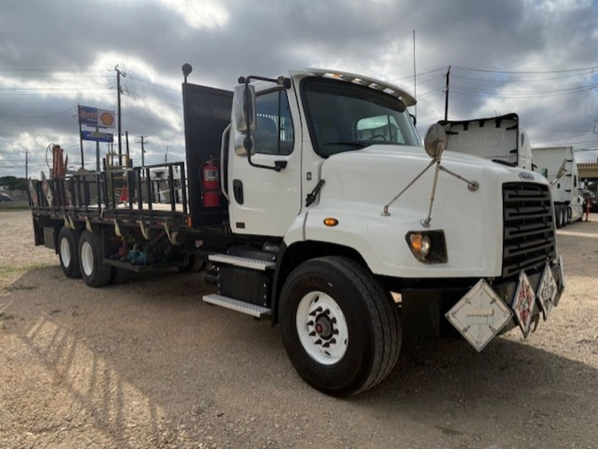 2020 FREIGHTLINER 114 SD in Converse, TX