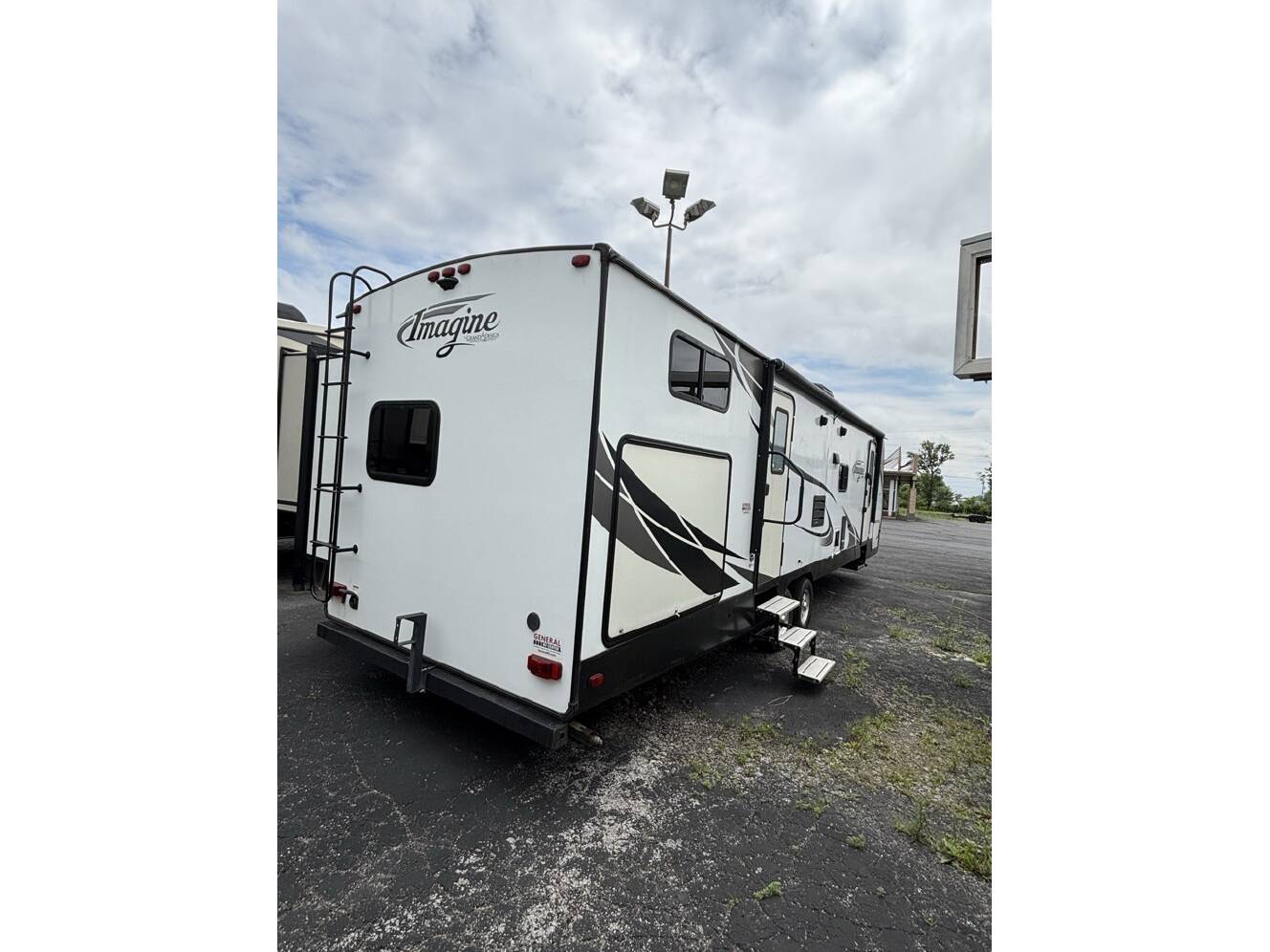 A photo of this 2018 Grand Design IMAGINE 3170BH