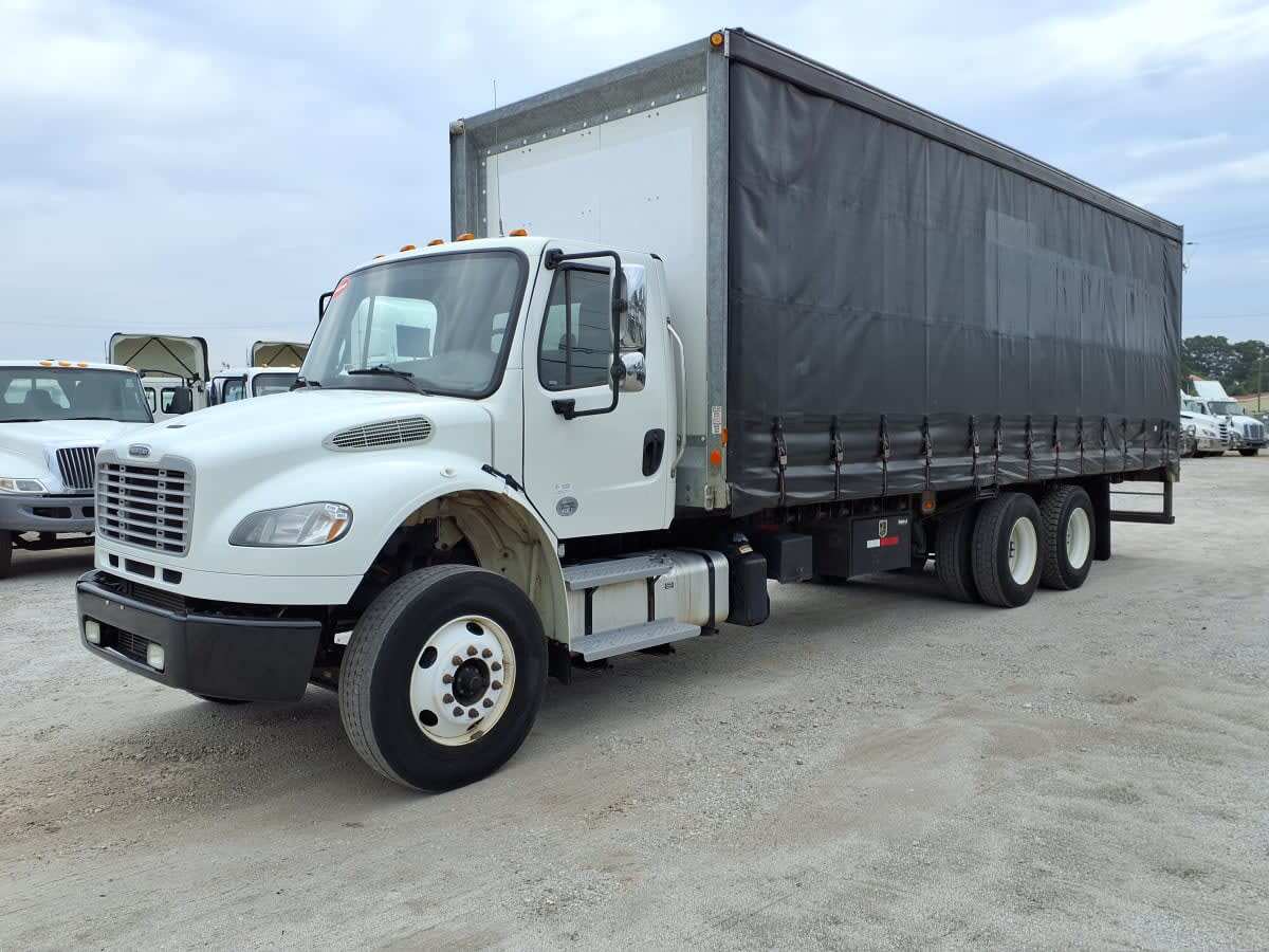 2020 FREIGHTLINER BUSINESS CLASS M2 106 in Greenville, SC