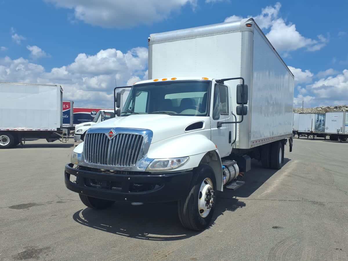 2019 INTERNATIONAL 4300 in Taylor, MI