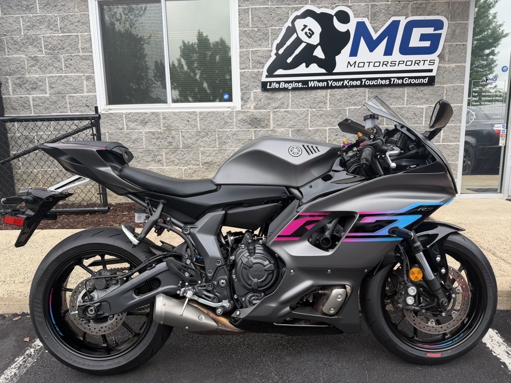 2024 Yamaha YZF R7 R7 in Sterling, VA