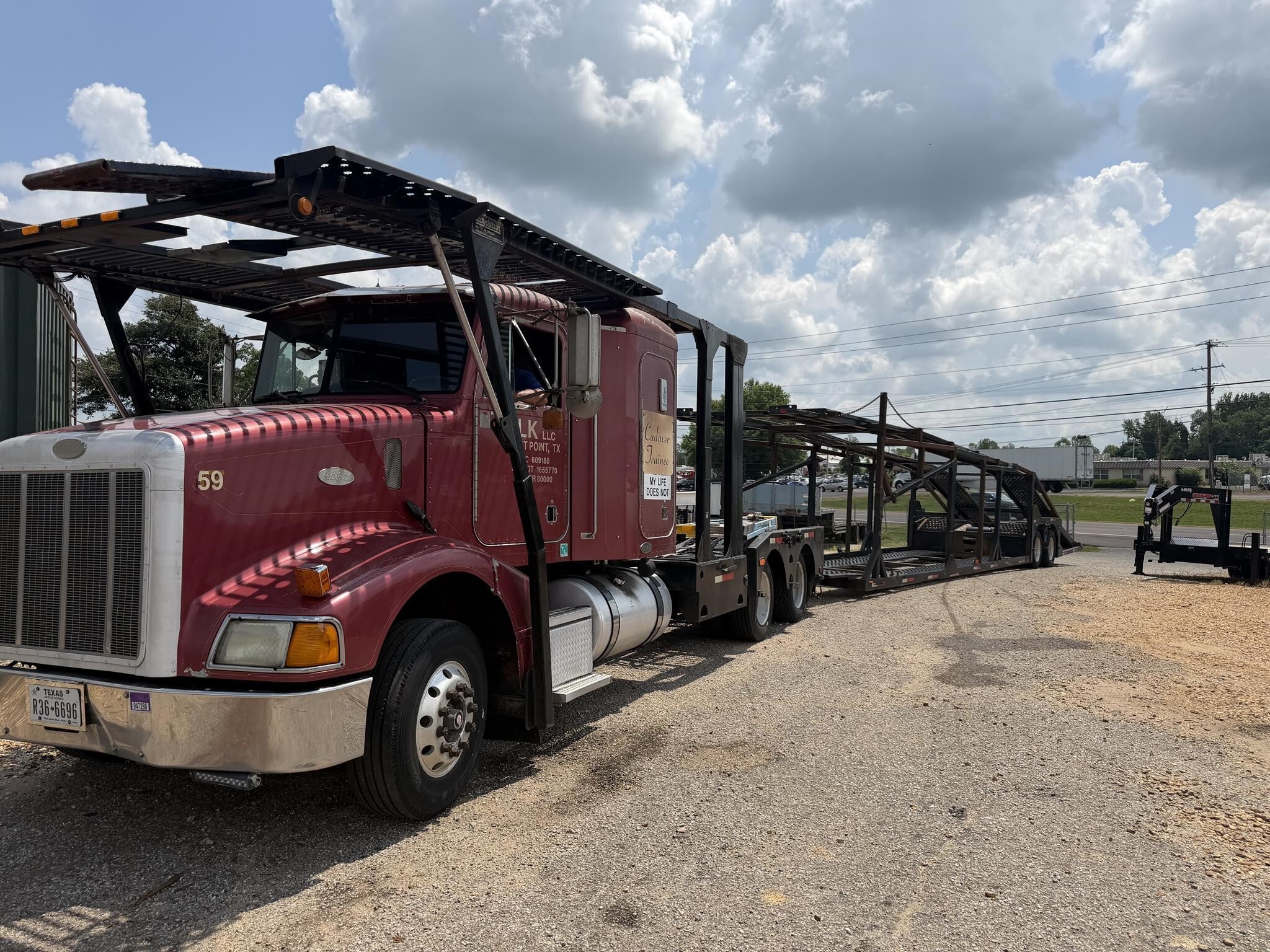 1998 PETERBILT 385 in Covington, TN