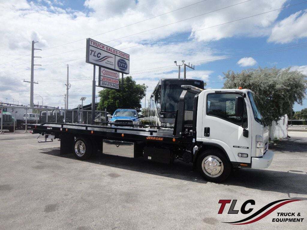 2024 Isuzu NRR in Pompano Beach, FL