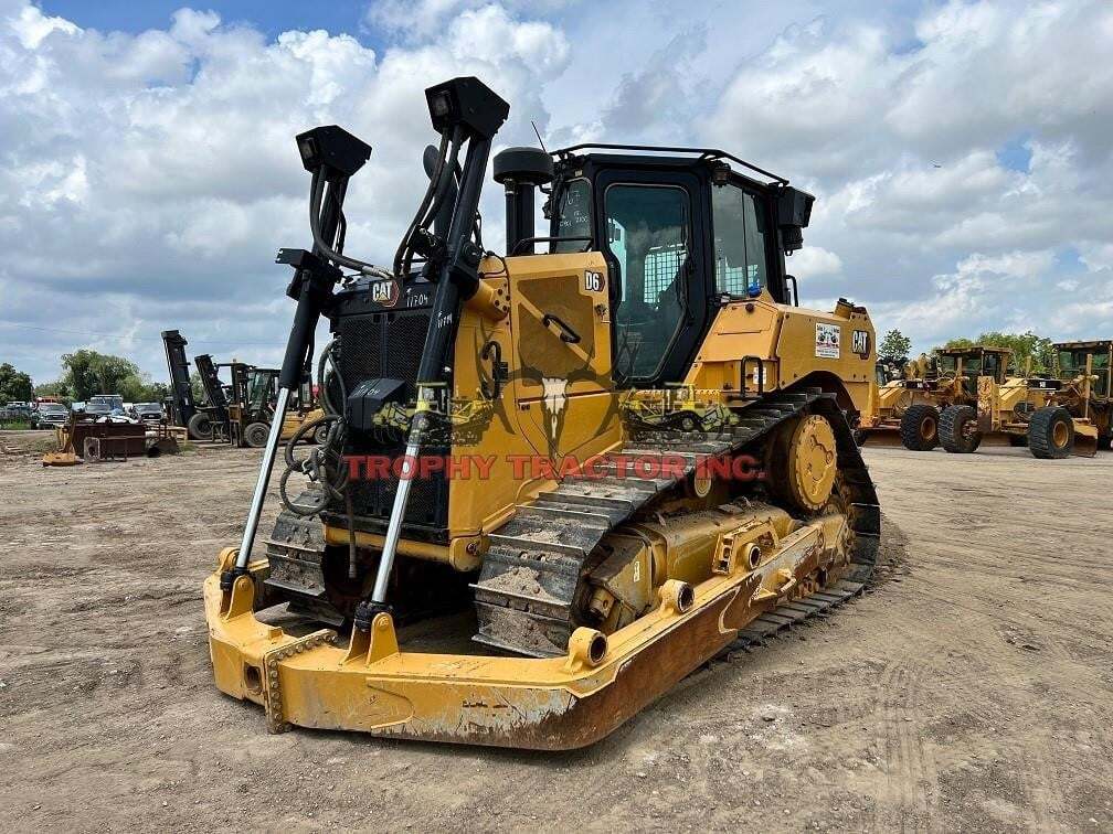2020 CATERPILLAR D6 in Burleson, TX