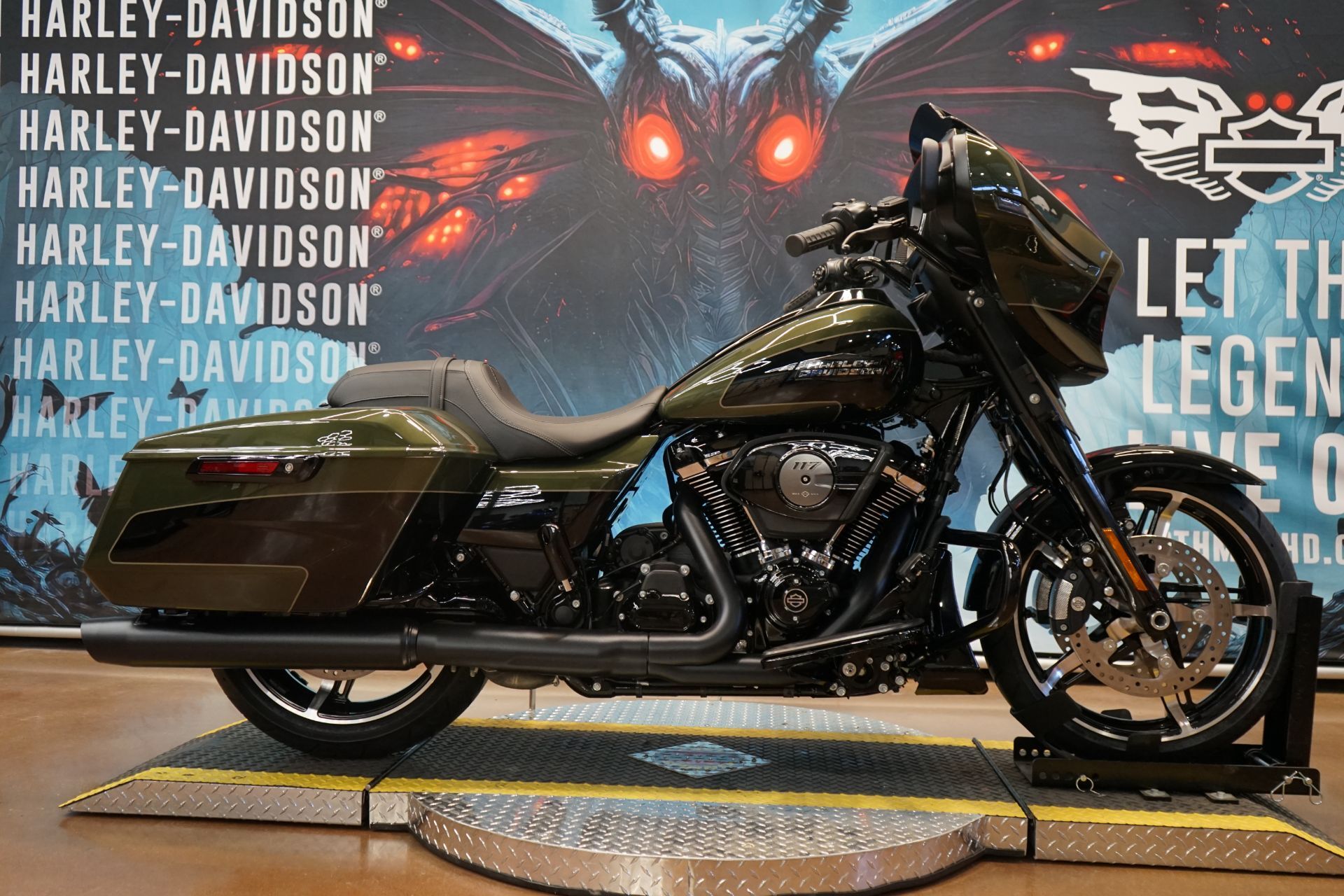 2026 Harley-Davidson Street Glide® in Williamstown, WV