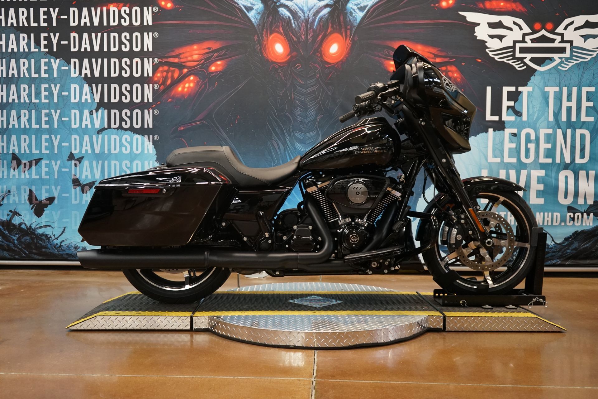 2025 Harley-Davidson Street Glide® in Williamstown, WV