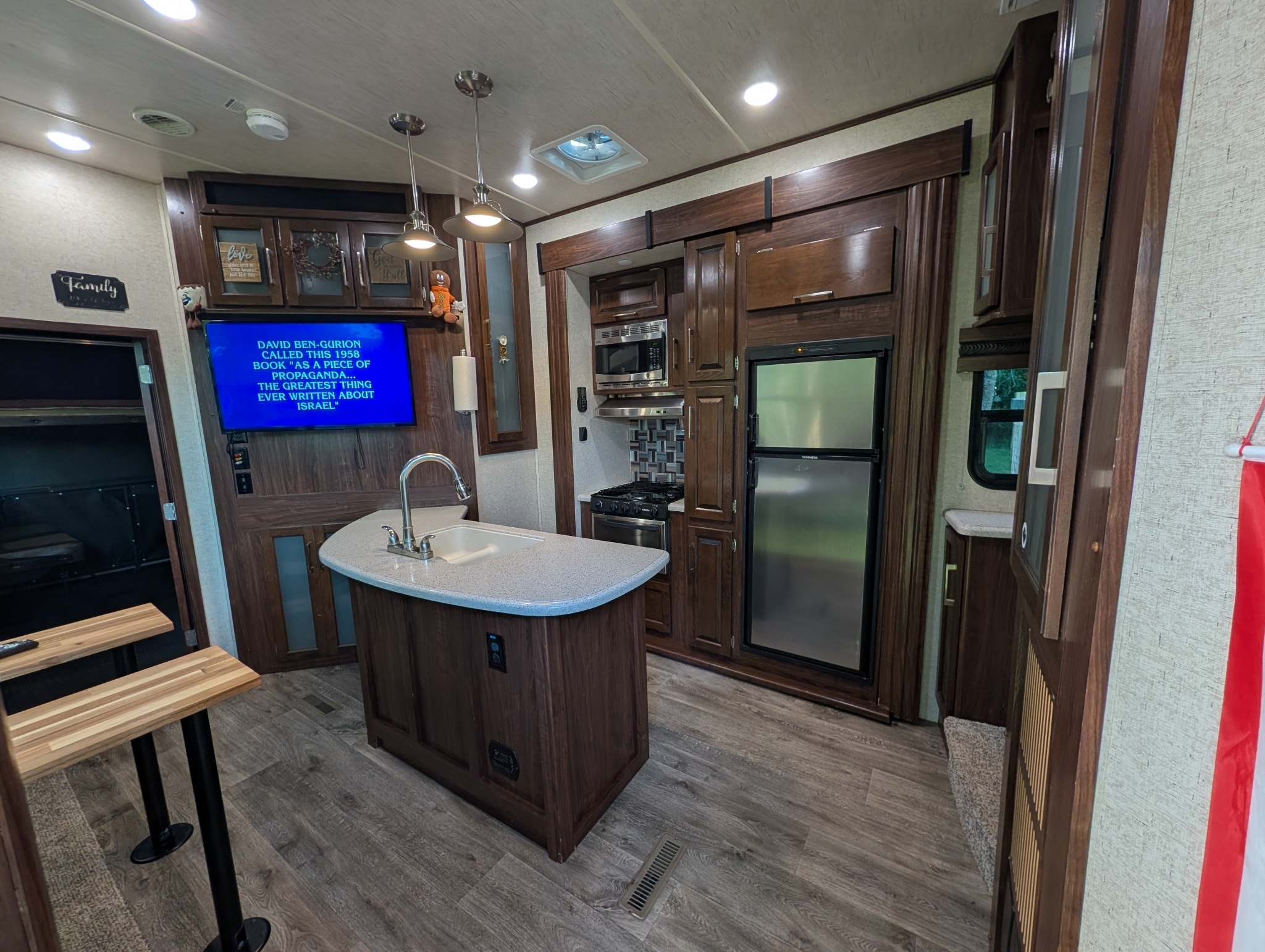 View more photos of this listing