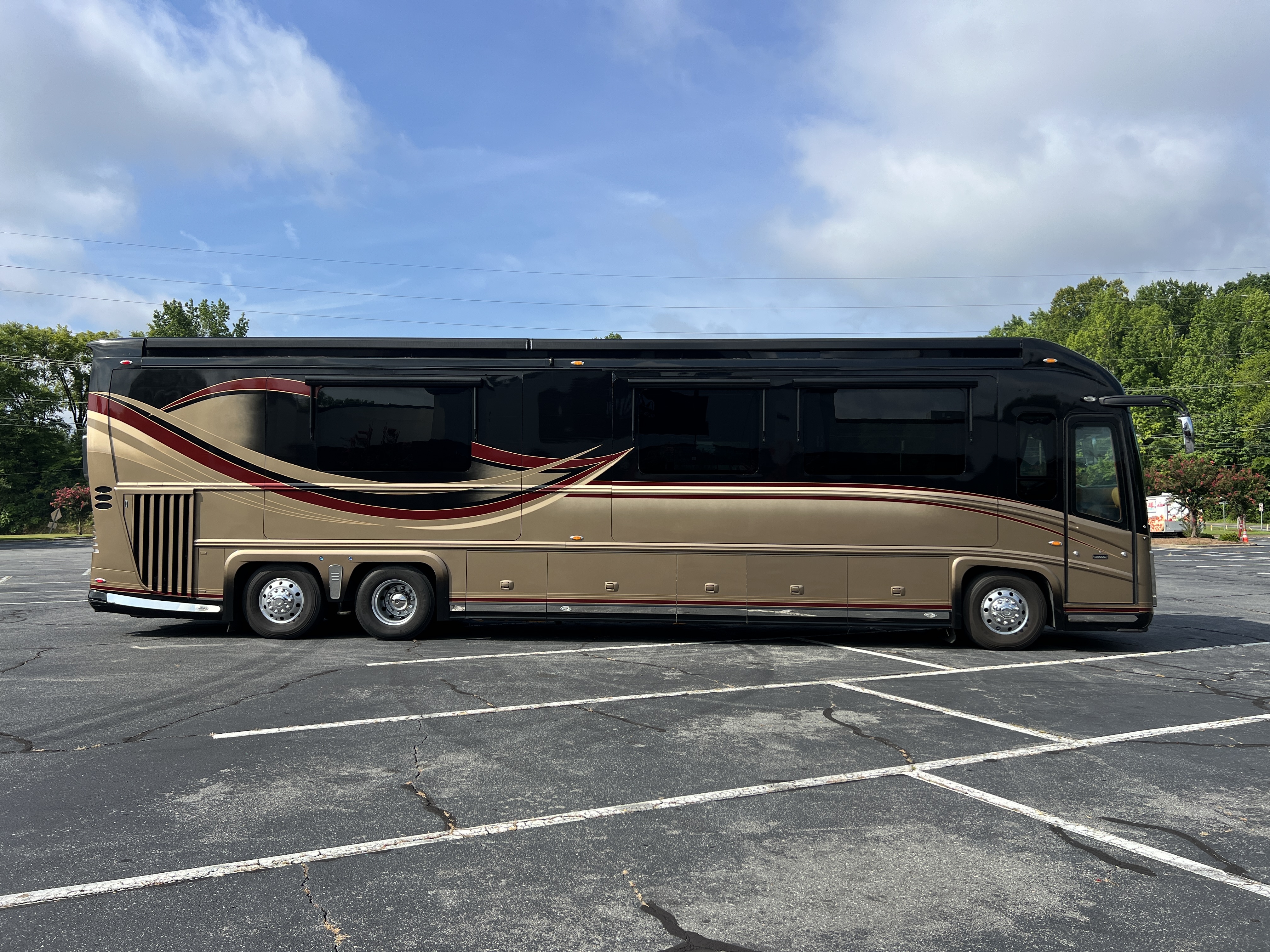 2012 Newell Coach P2000I in concord NC