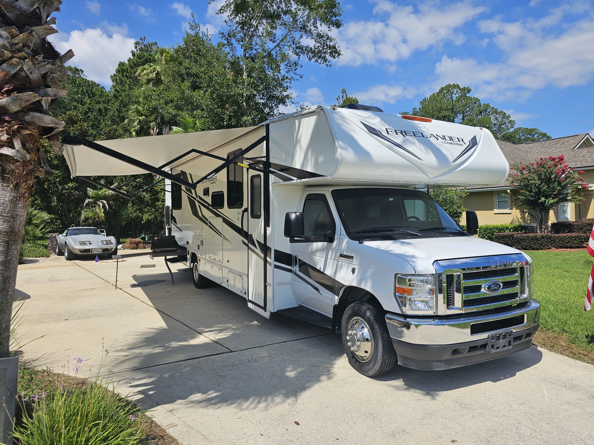 2022 Coachmen FREELANDER PREMIER 31MB RV