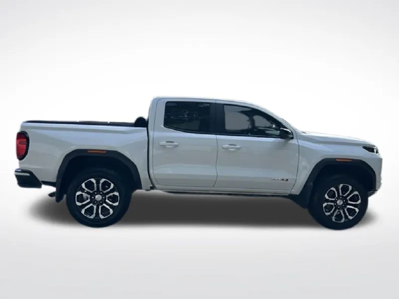 2023 GMC CANYON