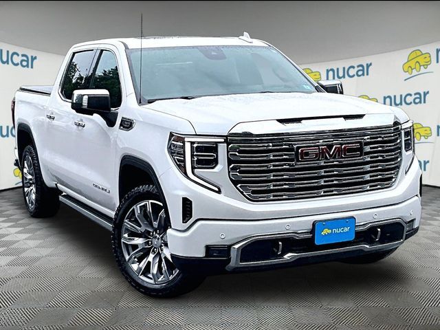 2023 GMC SIERRA in Lebanon, NH