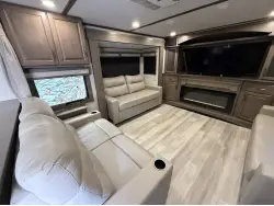 2025 GRAND DESIGN SOLITUDE 382WB R