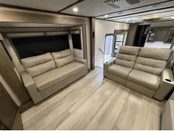 2025 GRAND DESIGN SOLITUDE 382WB R