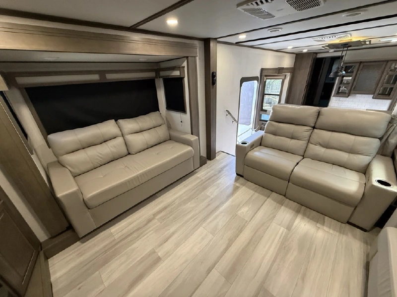 2025 GRAND DESIGN SOLITUDE 382WB R