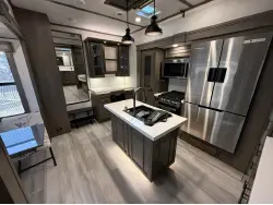 2025 GRAND DESIGN SOLITUDE 382WB R