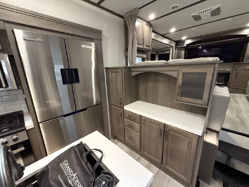 2025 GRAND DESIGN SOLITUDE 382WB R
