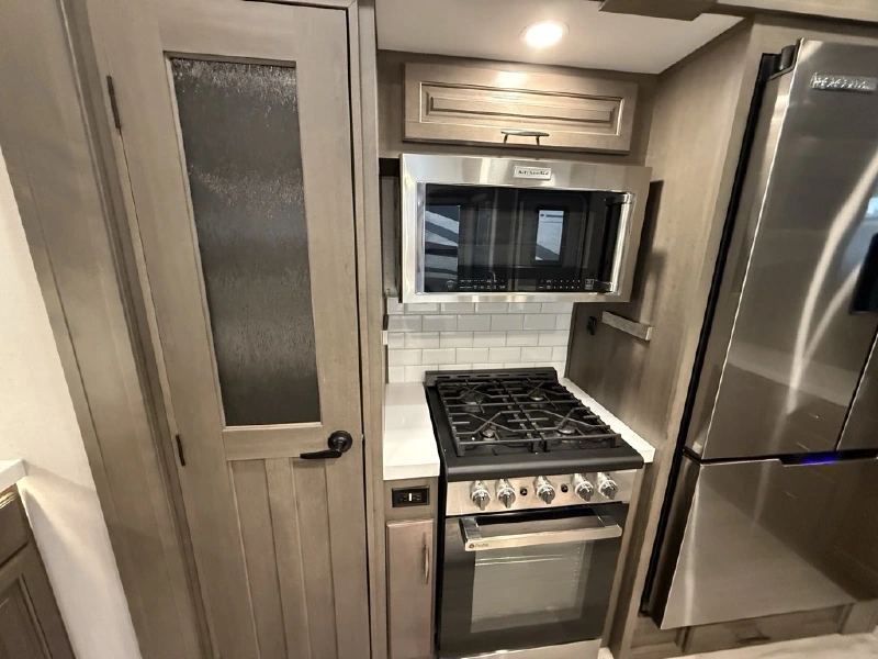 2025 GRAND DESIGN SOLITUDE 382WB R