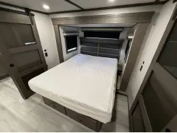 2025 GRAND DESIGN SOLITUDE 382WB R