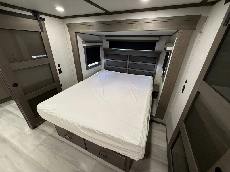 2025 GRAND DESIGN SOLITUDE 382WB R