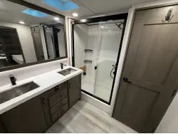 2025 GRAND DESIGN SOLITUDE 382WB R