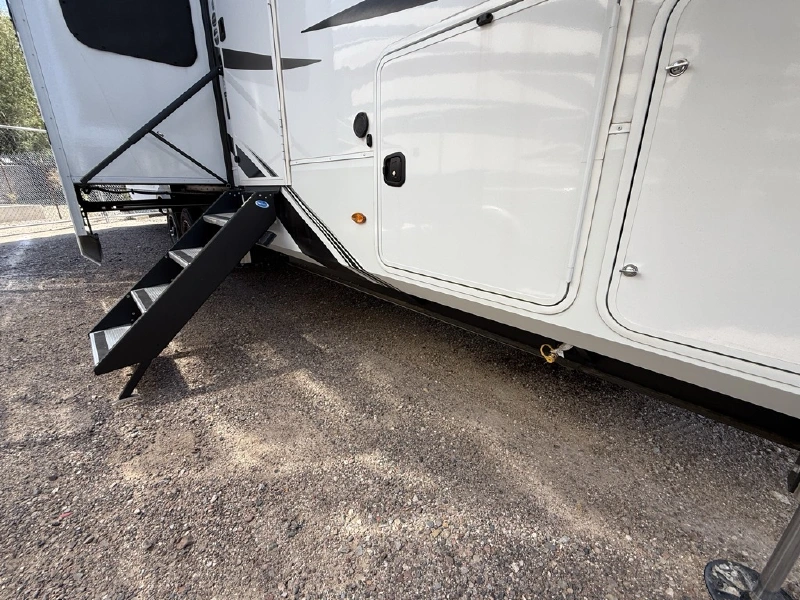 2025 GRAND DESIGN SOLITUDE 382WB R