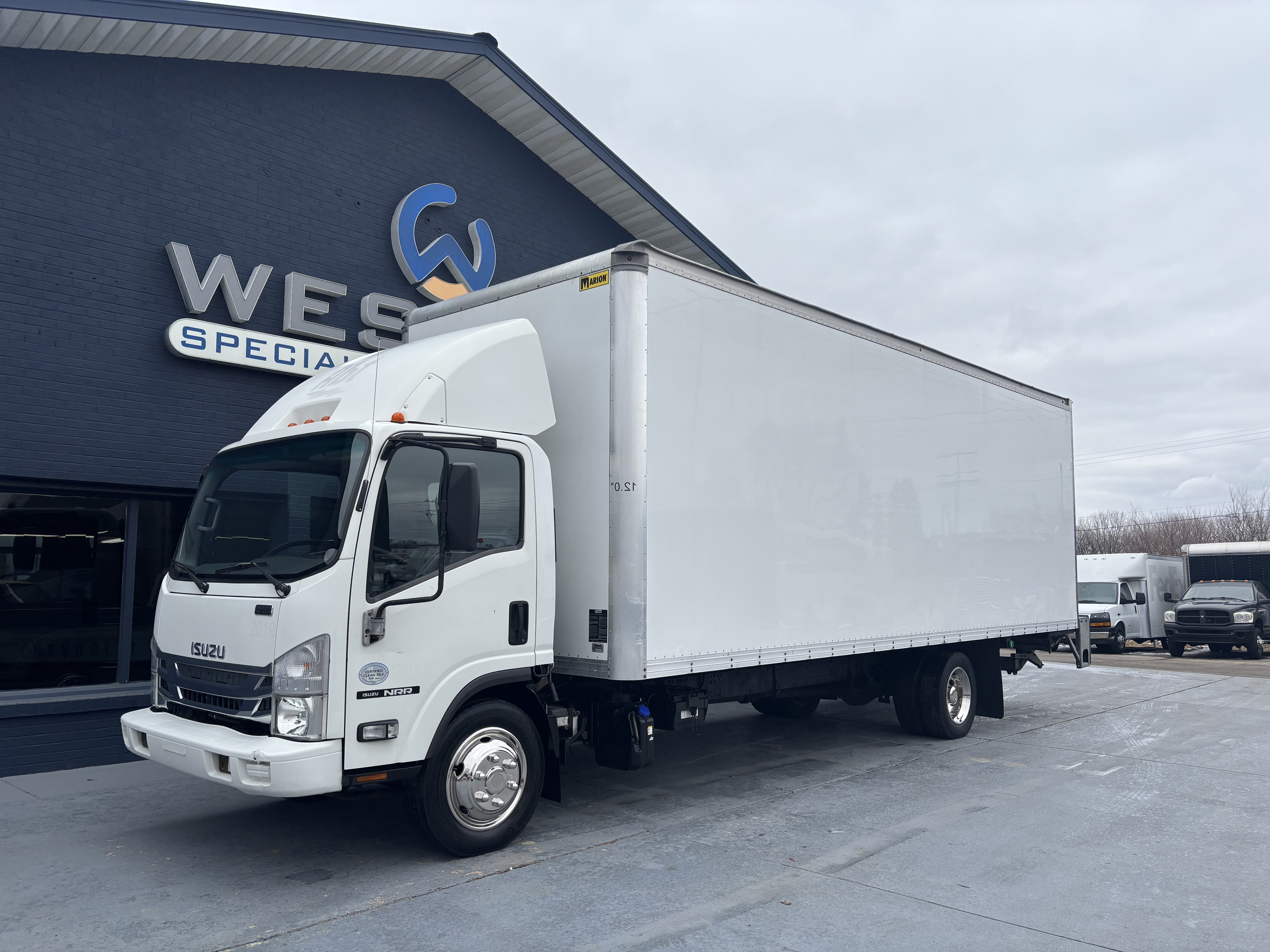 2016 ISUZU NRR in Braidwood, IL