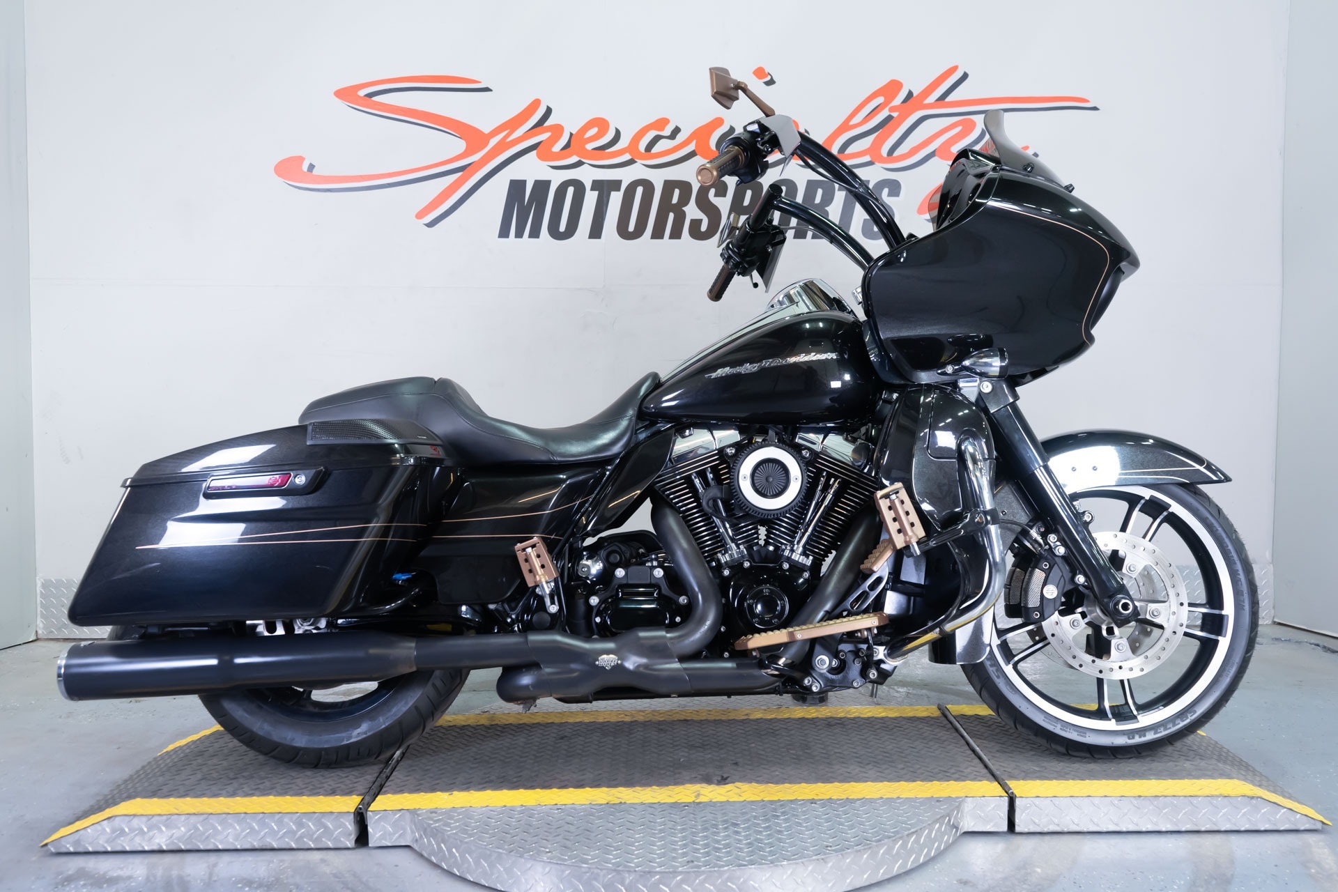 2016 Harley-Davidson Road Glide® Special SPECIAL FLTRXS in Sacramento, CA
