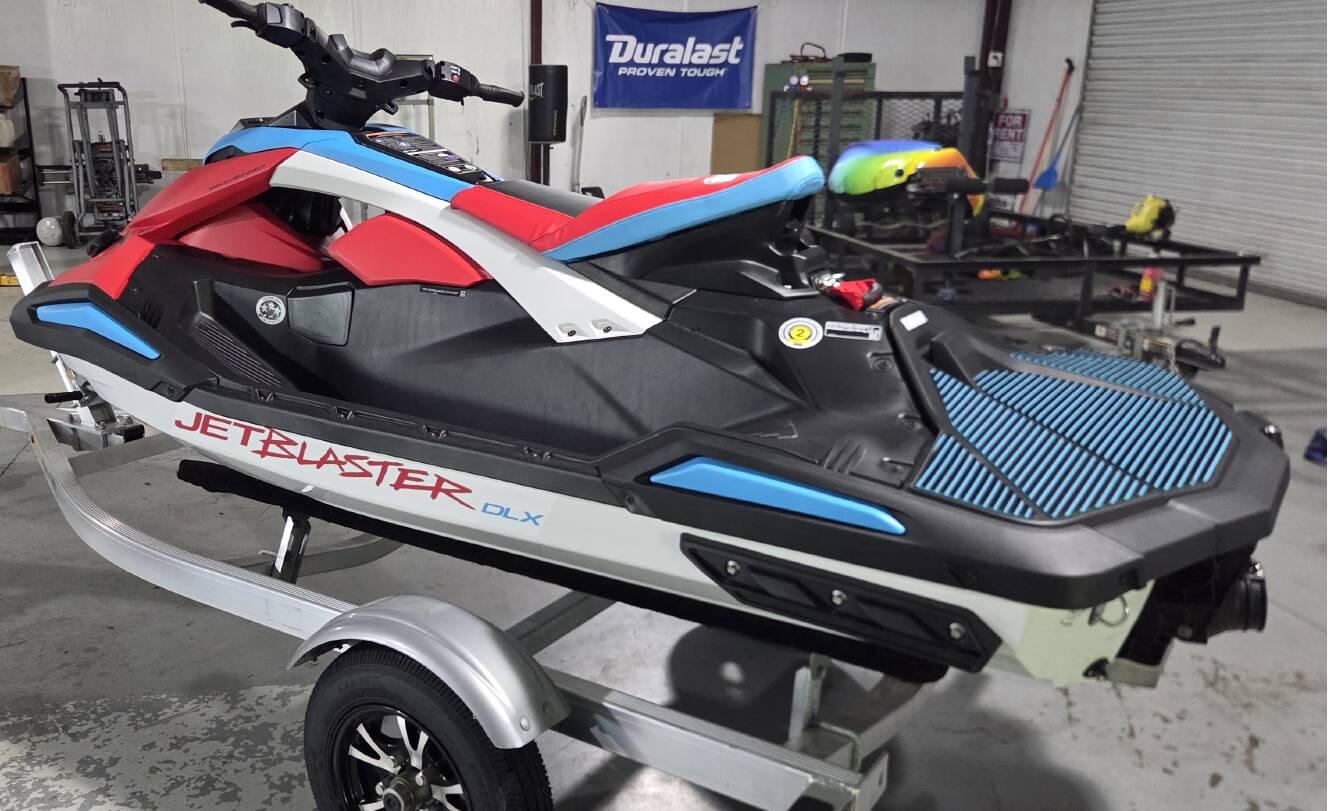 A photo of this 2025 Yamaha WAVERUNNER JETBLASTER DLX 2-UP