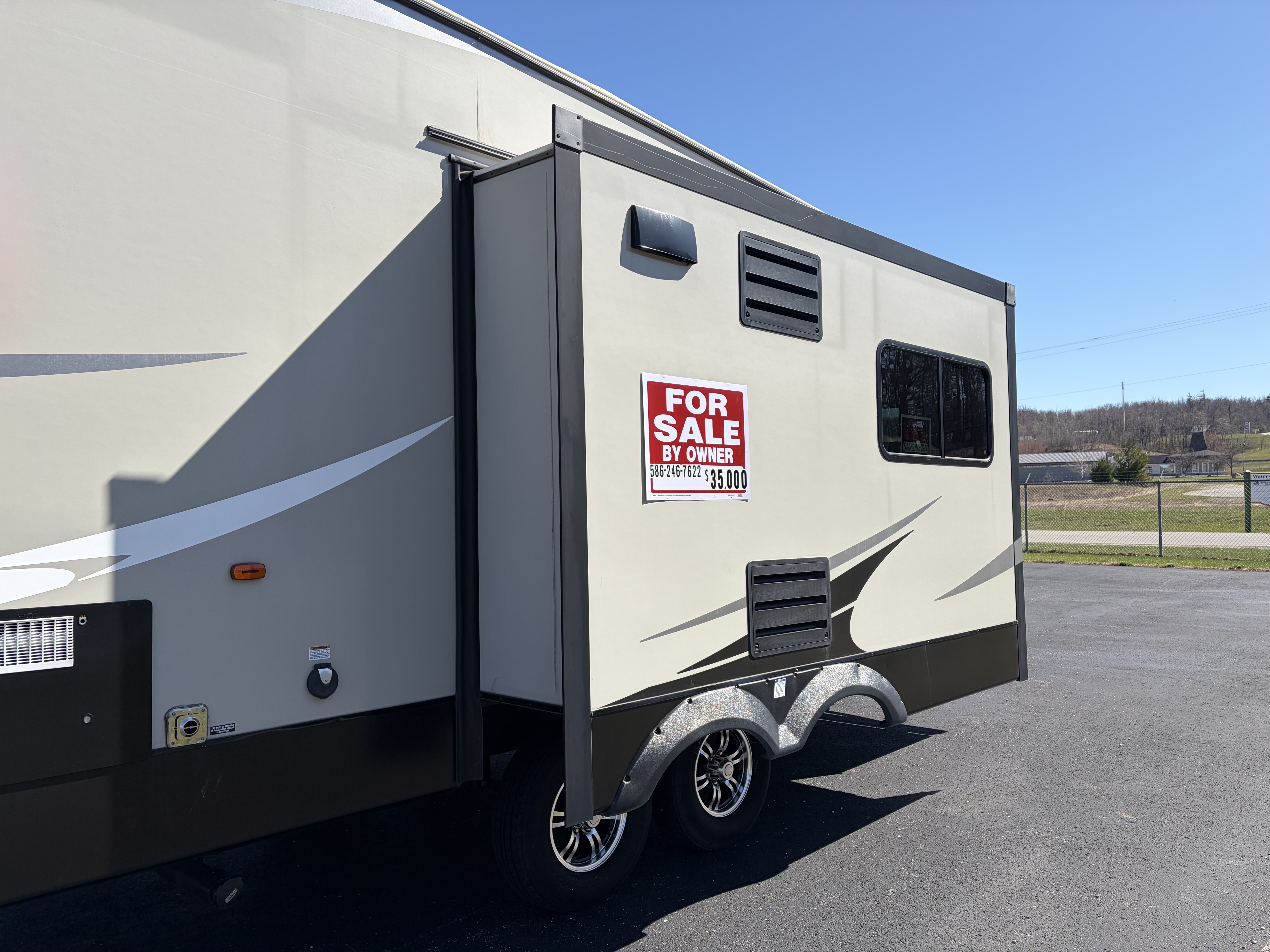 2019 Coachmen CHAPARRAL 298RLS in gaylord MI