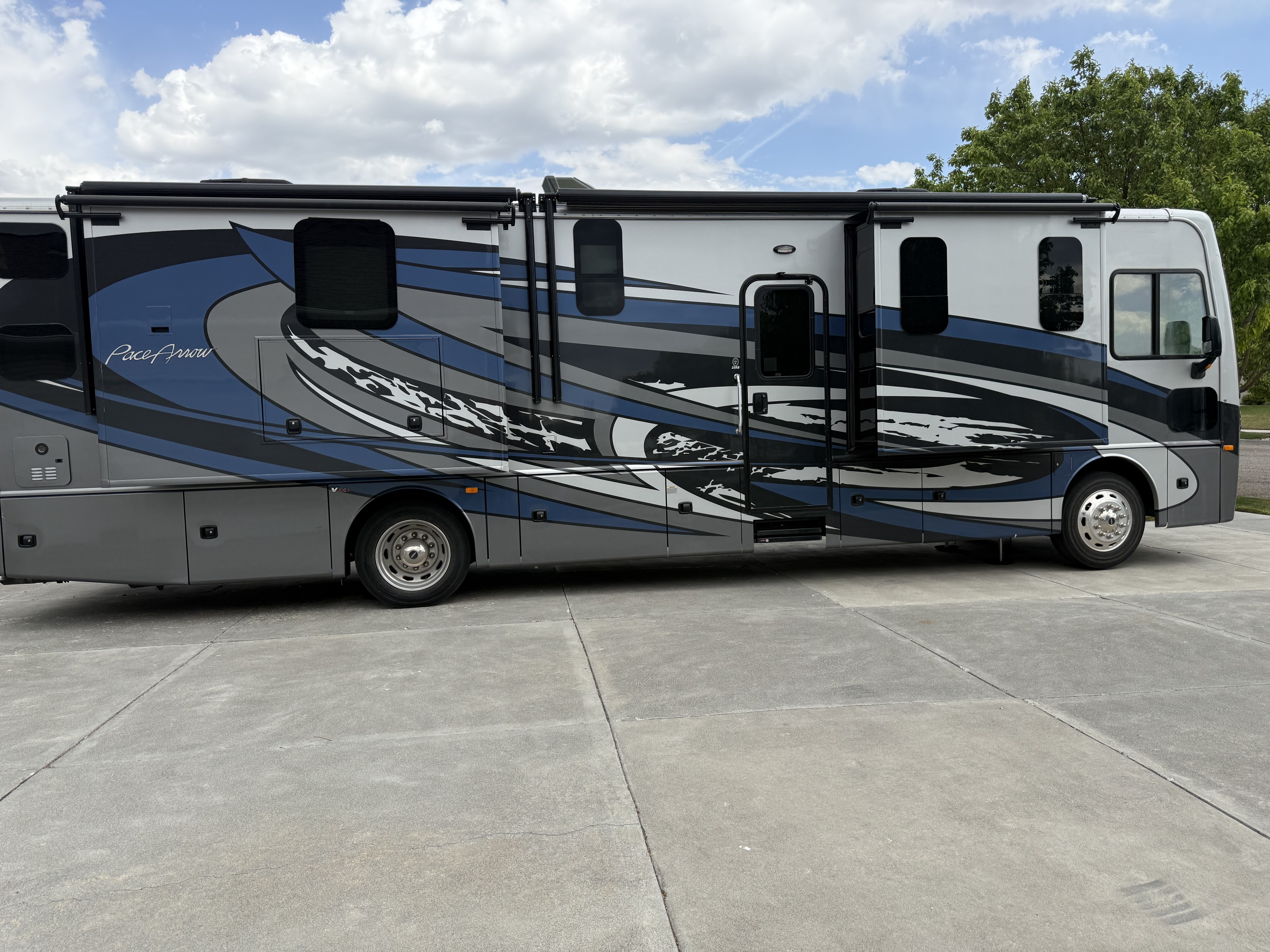 2021 Fleetwood PACE ARROW 35RB RV