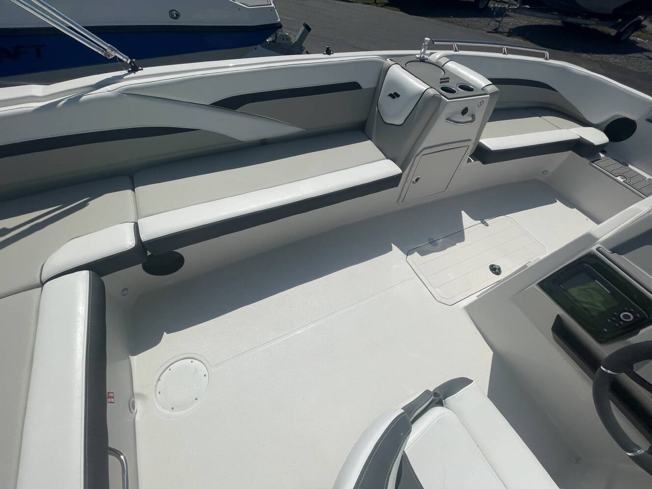 A photo of this 2026 Starcraft SVX 211 OB