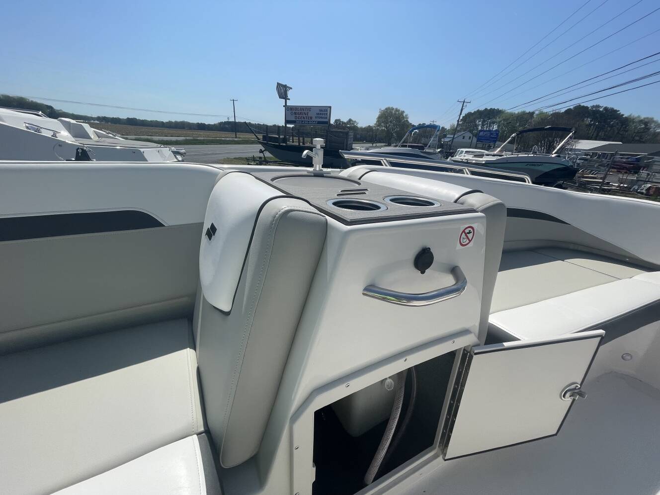 A photo of this 2026 Starcraft SVX 211 OB