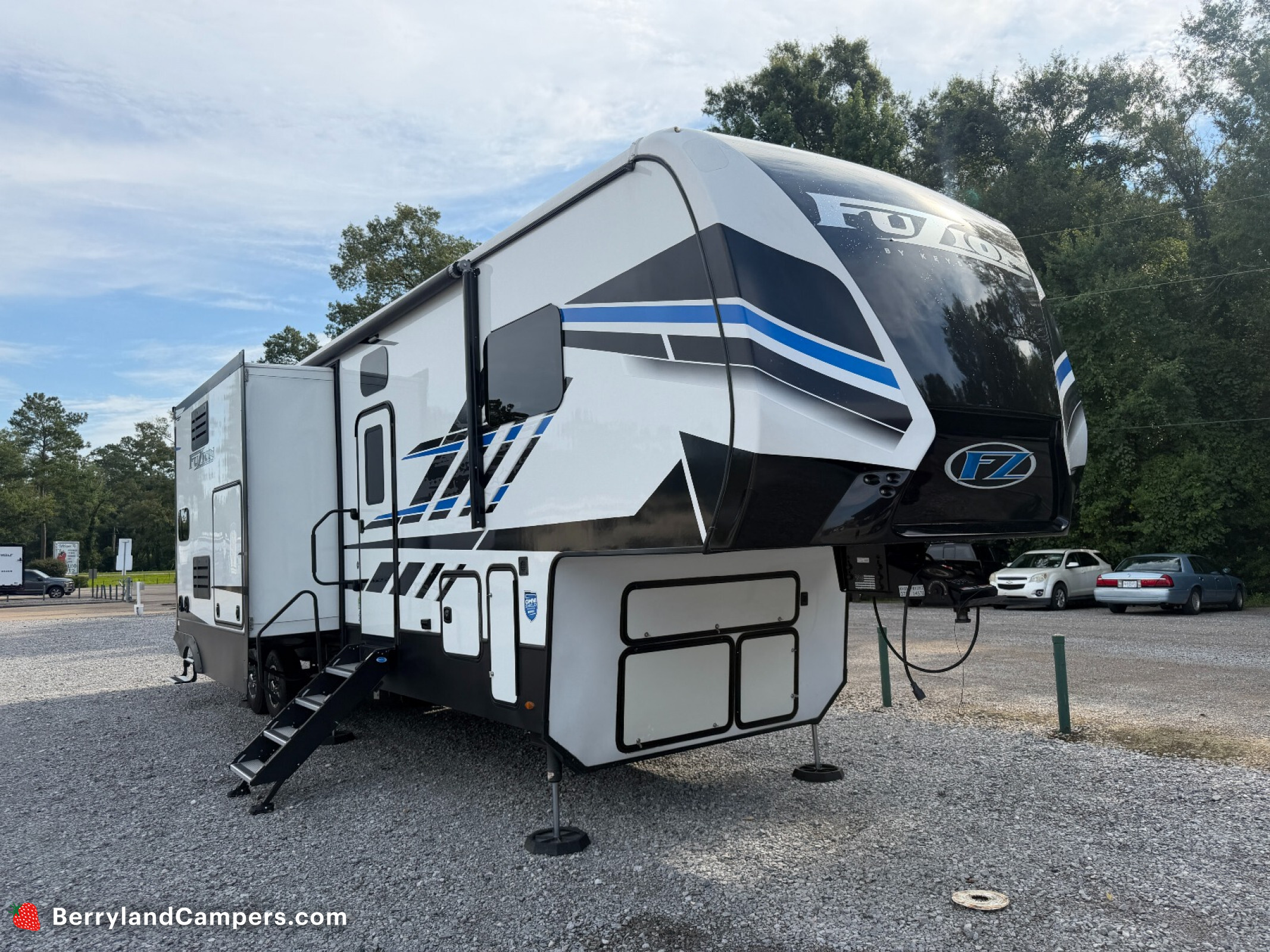 2022 Keystone Fuzion Toy Hauler 379 in ponchatoula LA