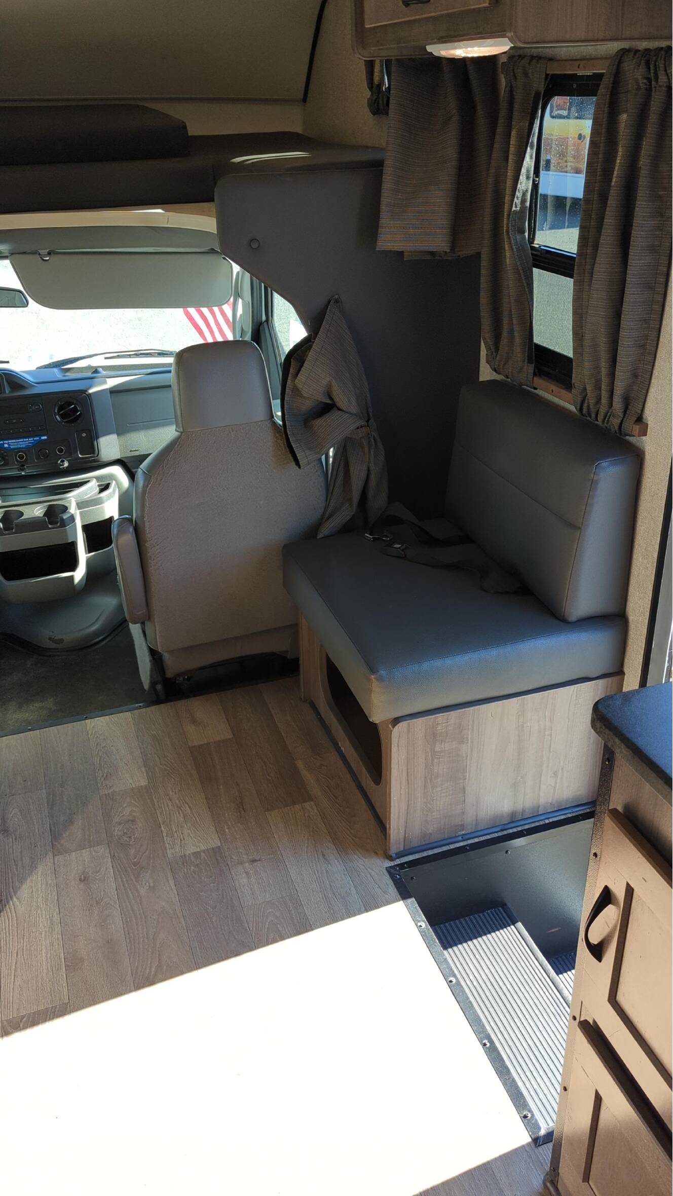 A photo of this 2021 Winnebago MINNIE WINNIE 325AR